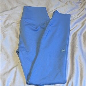 ALO Yoga Airbrush 7/8 Leggings Periwinkle color